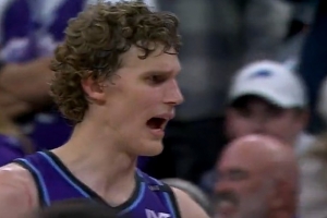 马卡接球被犯规&同时打到吉莱斯皮 太阳关键挑战成功&中圈跳球