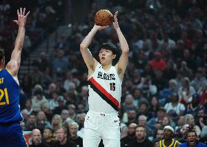 媒体人：罗威复出从轮换来看杨瀚森难获出场时间 距离下放不远了