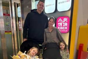 天津男篮官博：欢迎大卫-詹姆斯归来 一起开启新赛季征程