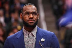 夸梅：赌球必输 因为NBA都是剧本安排好的 詹姆斯也是其中一部分