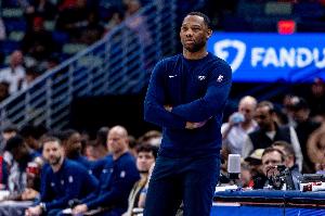 威利-格林：我和管理层每天都在交流 大家态度相同我们会继续努力