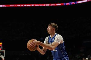 先发制人！弗拉格首节5中4拿到9分4板 三分2中1