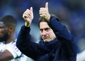 弗兰克：范德芬可以在赛后再次无视我 本场的红牌判罚有些太严厉