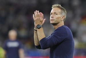 药厂主帅：面对本菲卡将有场硬仗，这个3分对两队都很重要