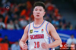 直播吧：新疆并不打算签约王薪凯 他将继续寻找球队