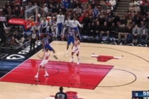 差一点！马克西前场逼抢完成抢断 直接给空接可惜VJ未扣进