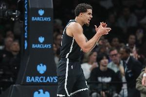 无奈空砍！小迈克尔·波特17中8&三分10中5空砍全队最高28分